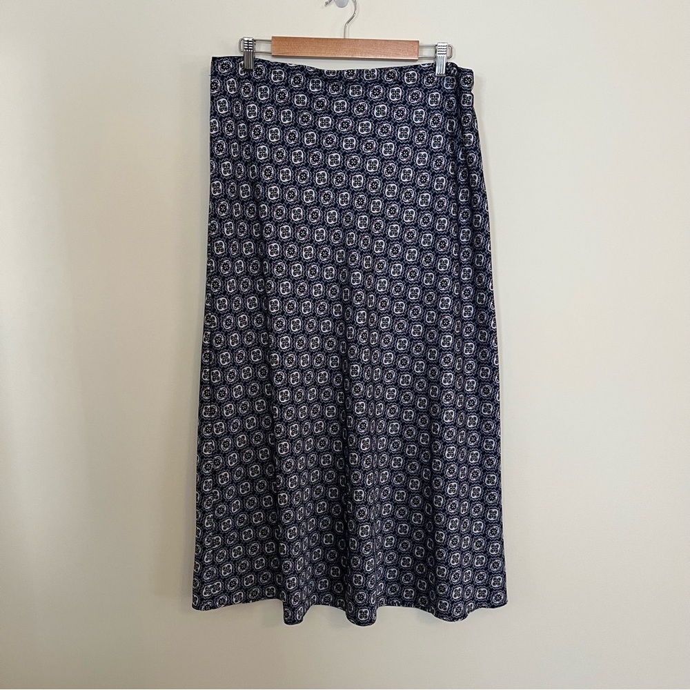 LOFT navy medallion print midi slip skirt L/XL